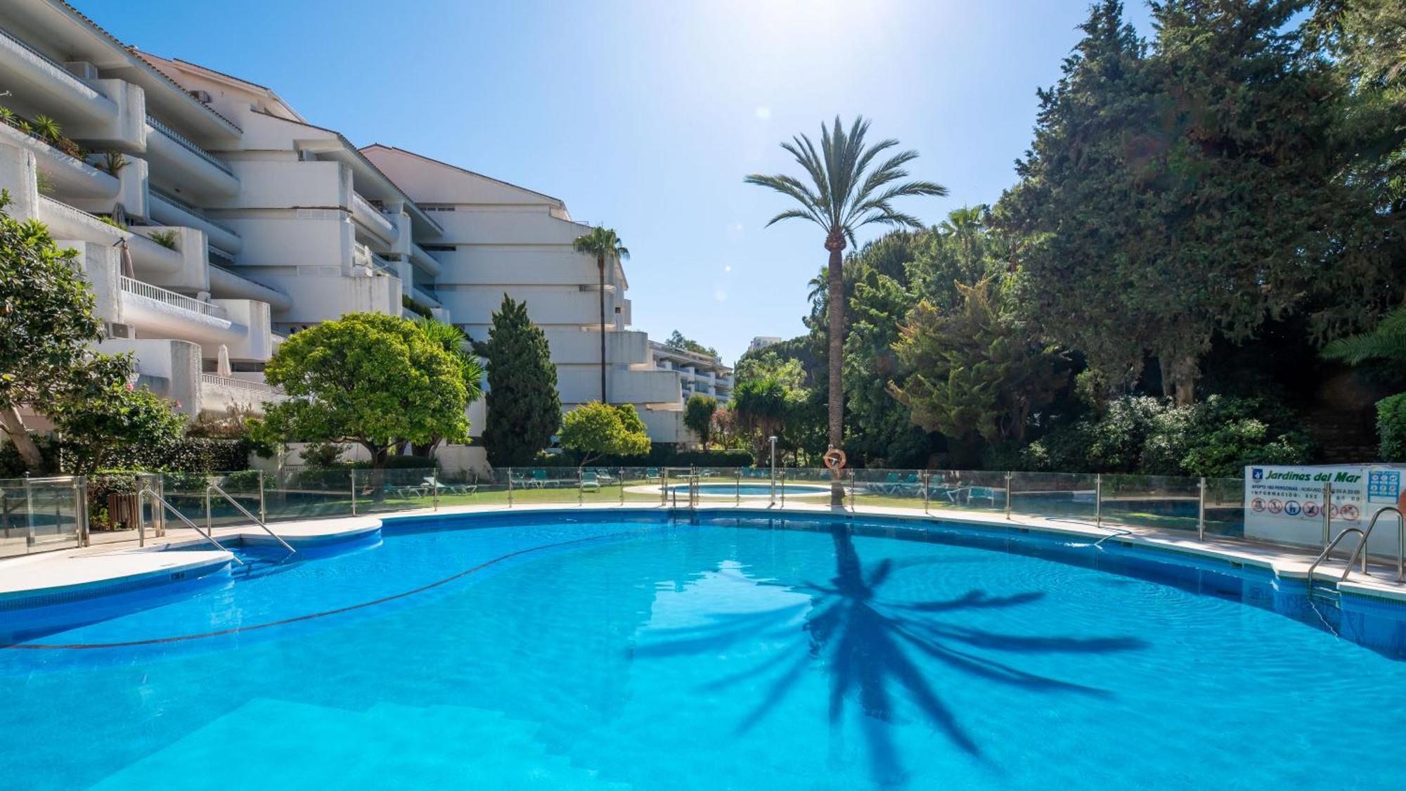 Penthouse Boutique Suite Marbella Exterior photo